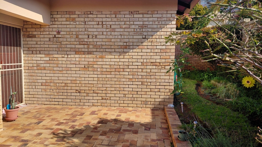 2 Bedroom Property for Sale in Kiepersol Free State
